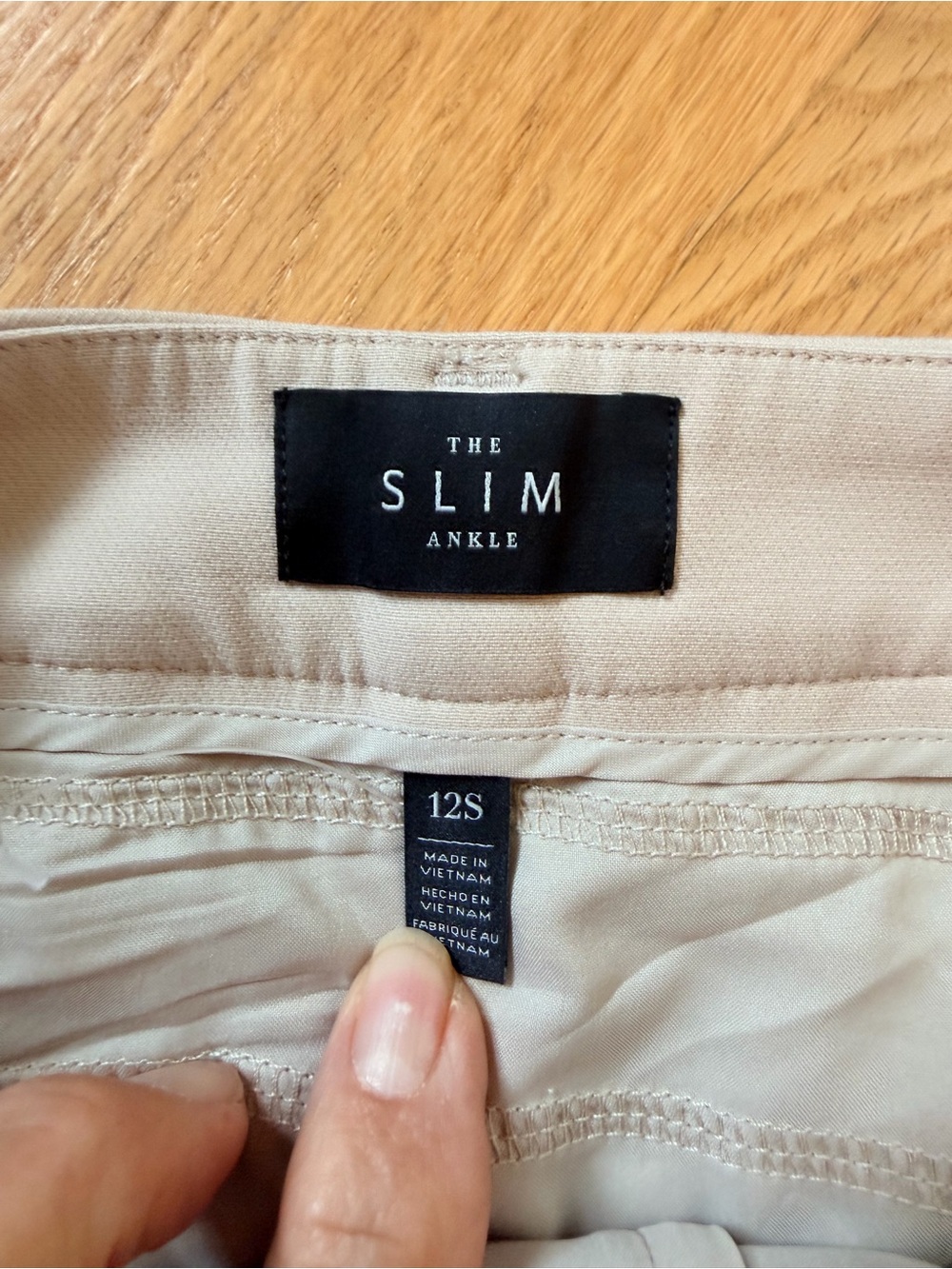 Women's Size 12S "WHITE HOUSE |BLACK MARKET" Tailored Crop Dress Pants GUC - Picture 2 of 7